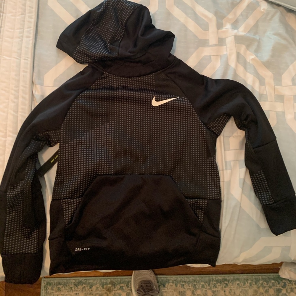 NEW boys Nike sweatshirt